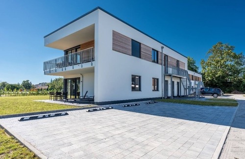 Schwerin Apartment | Seeblick mit Stilvoller Einrichtung