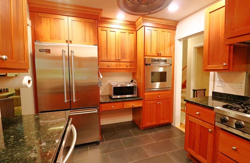 Chautauqua House | Seeds of Paradise: A year-round haven a mere stone's throw away from the iconic Thunder Bridge.