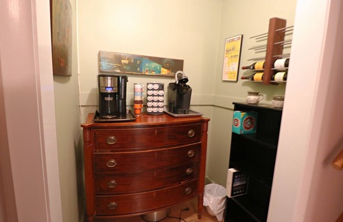 Chautauqua House | Seeds of Paradise: A year-round haven a mere stone's throw away from the iconic Thunder Bridge.