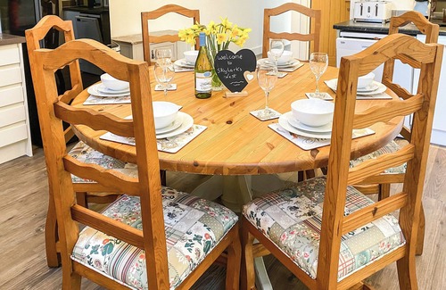 North Walsham Cottage | Seeking oodles of space great for families and couples, this barn delivers.