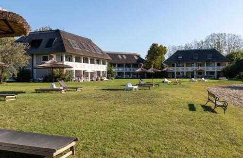 Weiden am See Apartment | Seepark Weiden - Baumhof