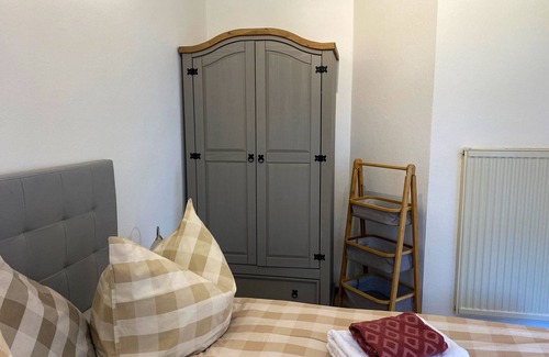 Arlaching Apartment | Seerose, 46sqm, 2 bedrooms, balcony and garden view