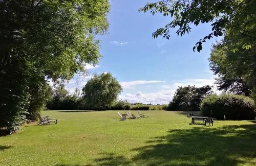 Schaprode Apartment | Seerose, vacation apartment with view and exit into huge garden, wildly romantic