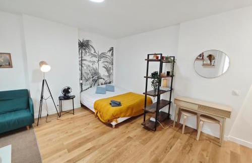 Sorbonne Apartment | Seine 2-Min & Notre Dame Cozy Studio