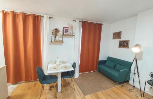 Sorbonne Apartment | Seine 2-Min & Notre Dame Cozy Studio