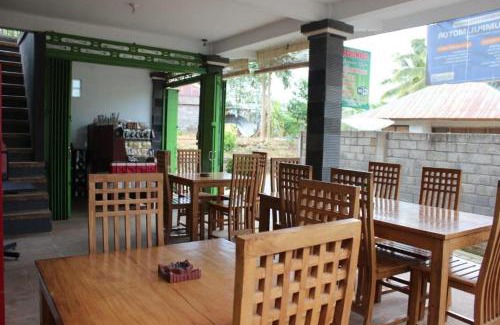 Sawan House | Sekumpul Guest House