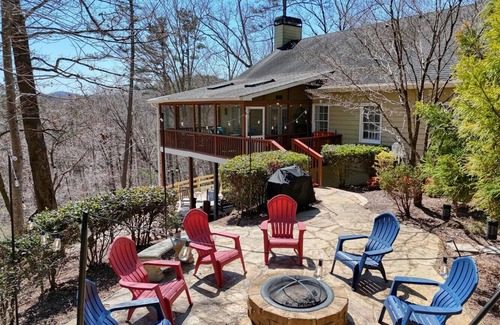 Dahlonega Cottage | Selah - 12 min Dahlonega, Pool Table, Record Player, 5 Acres with Trails
