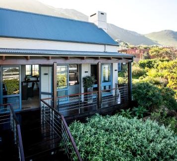 Chanteclair Villa | SELAH