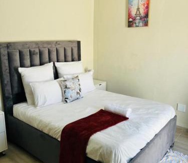 Windhoek West House | Selamu Accommodations