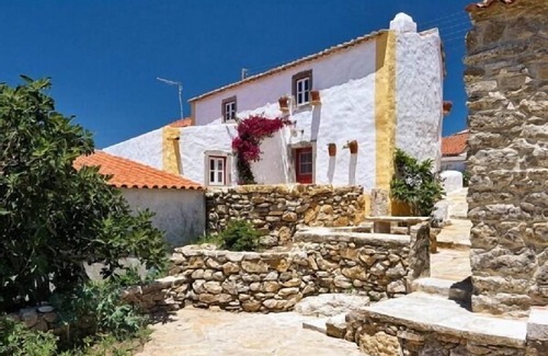 Aldeia da Mata Pequena Cottage | Self catering Aldeia da Mata Pequena, Turismo & Lazer, Lda for 6 people