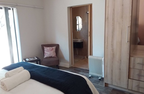 Lichtenburg Cabin | Self catering apartment. Apartment A 3 bedrooms .Apartment B 2bedrooms