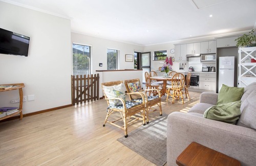 Hermanus Apartment | Self Catering Apartment in beautiful Hermanus