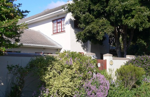 Westlake Apartment | Self-catering apartment with balcony, overlooking golf course and mountains