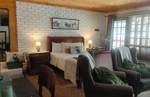 Sabie Cabin | Self catering apartments over looking the Drakensberg range