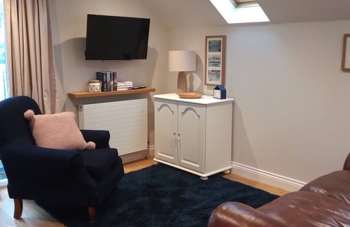 Woolsery Apartment | Self catering apartment for 2 + cot - dog friendly, near Bideford, North Devon