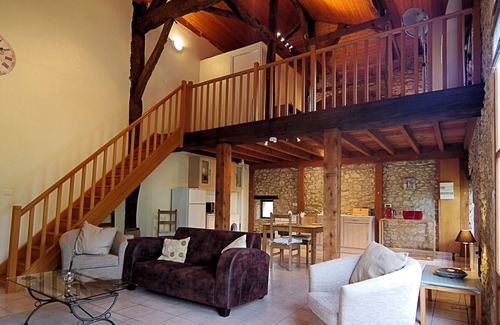 Roumagne Other | Self catering Holiday Gites with Wifi - Le Grand Pin