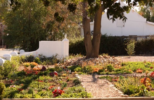 Calitzdorp House | Self-Catering House in Calitzdorp with Air Conditioning & Pool