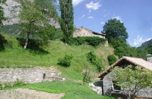 Salinas Cottage | Self catering O Molín de L'Irués y A Ceresera for 4 people