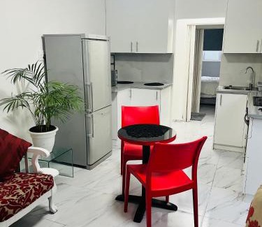 Bloubergstrand Apartment | Self catering one bedroom cottage