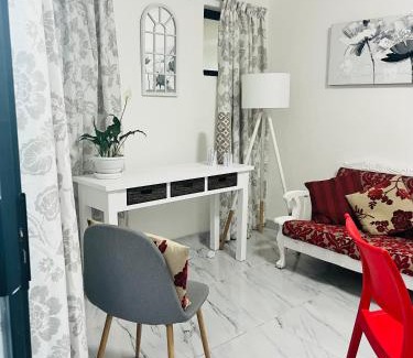 Bloubergstrand Apartment | Self catering one bedroom cottage