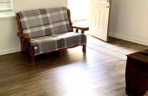 Forest Park House | Self Check-In, Cozy GuestHouse in Morrow
