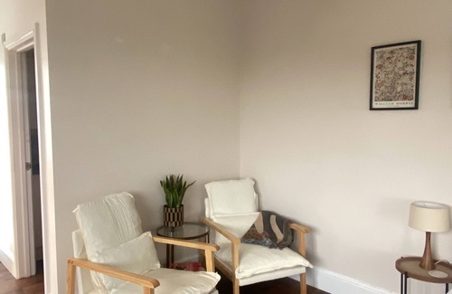 Brighton Cabin | Self-contained cabin with stunning views!