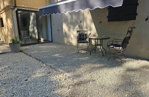 Valojoulx Apartment | Self-contained apartment in the heart of the forest, 6 minutes from Lascaux