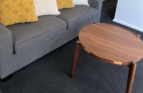 Aotea Bed & Breakfast | Self-contained nice 2 bedroom flat with own kitchenette, bathroom and entrance.