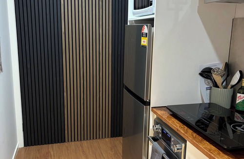 Swan Hill House | Self contained studio boasts a clean homely feeling, fully self contained.