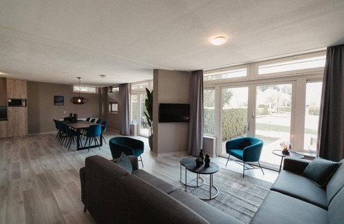Terwolde House | Semi–detached bungalow for 10 people with a sauna