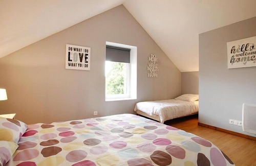 Bacilly House | Semi detached house, Bacilly