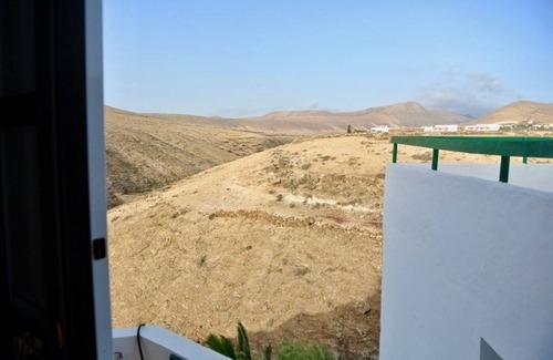 La Oliva House | Semi-detached house in a quiet location for visiting Fuerteventura