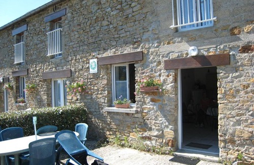 Angoville-sur-Ay Cottage | Semi-detached house with terrace and BBQ near Lessay