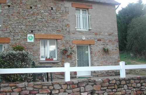 Angoville-sur-Ay Cottage | Semi-detached house with terrace and BBQ near Lessay