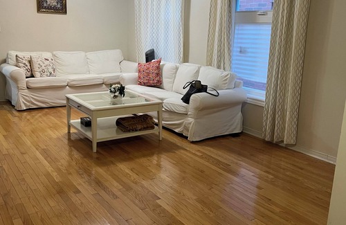 Churchill Meadows House | Semi house n3bedroom upstairs 2 bathroom nOne bedroom bathroom in the basement