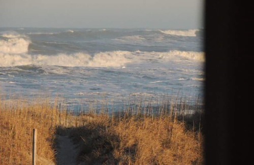 Avon Cottage | SEMI OCEAN FRONT 5 BEDROOM COTTAGE HAS OCEAN VIEW FROM NEW TOP DECK!