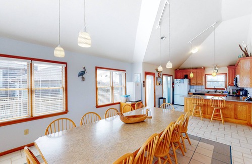 Avon House | SEMI-OCEANFRONT-5 BR, 3 Full & 1 Half Bath-just two lots from the beach walkway