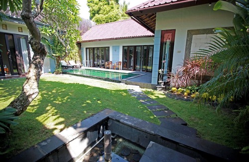 Dyanapura Villa | Seminyak 3 Bedroom Pool Villa, Housekeeping Staff