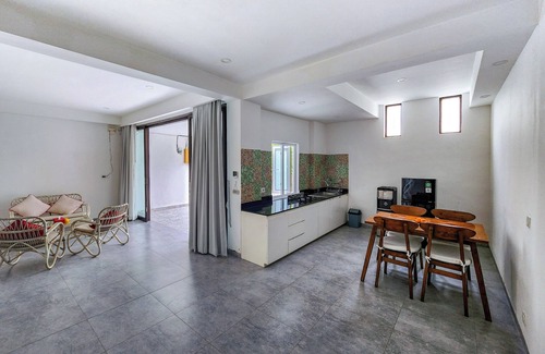 Kerobokan Apartment | Seminyak Getaway – Comfortable 1BR Studio