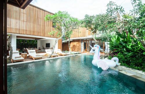 Petitenget Villa | Seminyak Villa Paya paya Luxury near beach-Potato Head