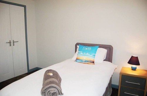 Tywyn House | Sena Tor Burs holiday bungalow in Tywyn