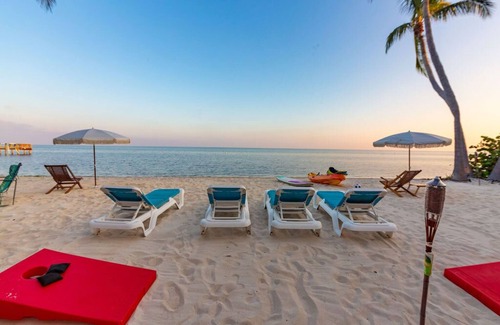 Islamorada Villa | Sensational Ocean Front Villa Kayak+PBs+Cinema+Fire Pit+Pool License # 24-4115