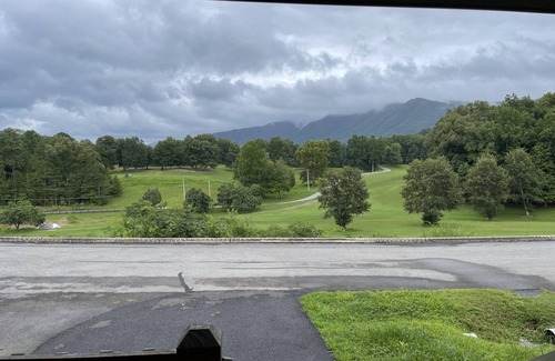 Townsend Cabin | Sensational Sunrise Views overlooking golf course w/incredible mountain views!