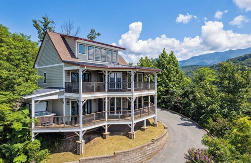 Gatlinburg Cabin | Sensational View: Gatlinburg's Best View! Gorgeous Custom Home Minutes from Town