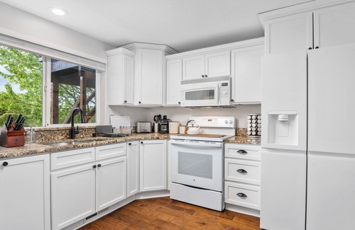Old Evergreen Highway House | Sensationally Furnished *Hot Tub*, Pet Friendly, Game Room w/Ping Pong, Foosball, Darts, Etc