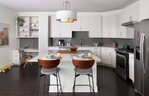 East Cesar Chavez Apartment | Sentral East Austin at 1614 E. Sixth