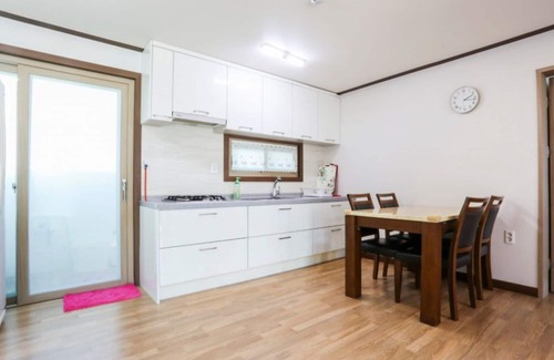 Daecheon-dong House | Seogwipo Joeun House Pensio
