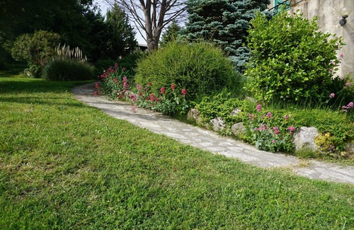 Les Granges-Gontardes Cottage | Separate gite without immediate neighbour on laid out field, a lot of space.