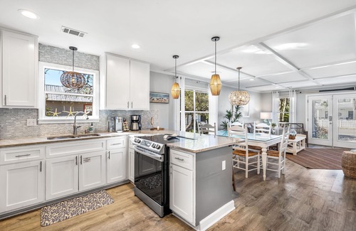 Clipper Cove House | Sept-Oct Reduced!*Private Pool*Firepit*Beach Svc!
