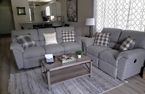 Table Rock Condo | SEPT. REDUCED RATES! NEWLY UPDATED 3 Bedroom-3 full bath- CLOSE TO EVERYTHING!
